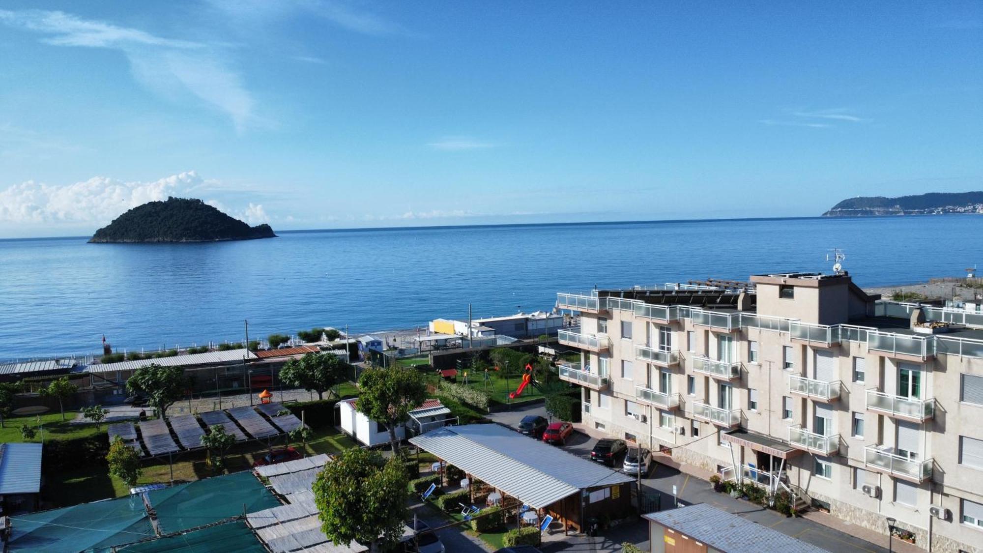 Residence Riviera อัลเบงกา ภายนอก รูปภาพ